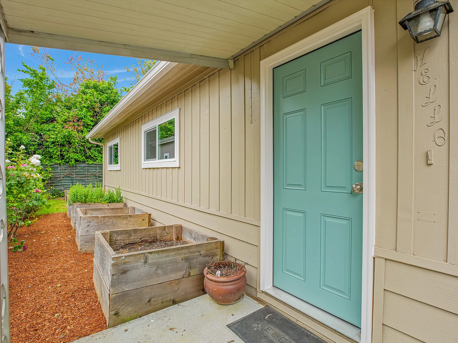 2 bed, 1.5 bath, 1152 sqft, $2,500 — Photo 3
