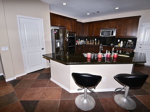 5th image of 15192 Willow Wood Ln