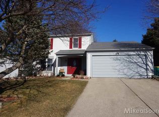 34727 Bunker Hill Dr, Farmington Hills, MI 48331
