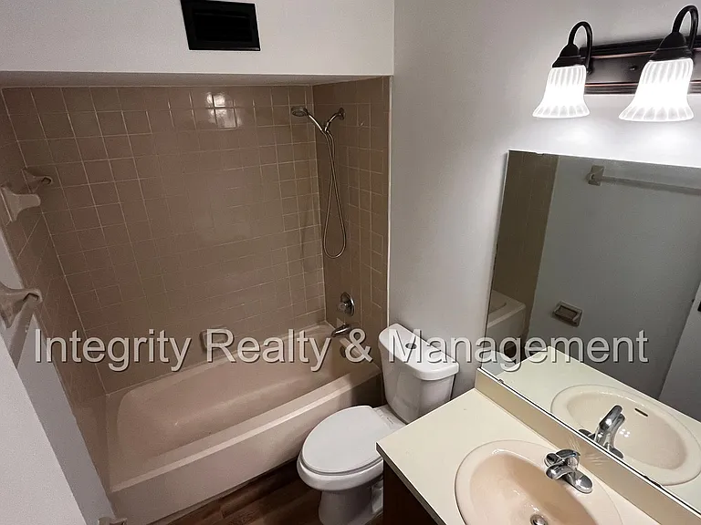 8326 Windypine Ln — Photo 11