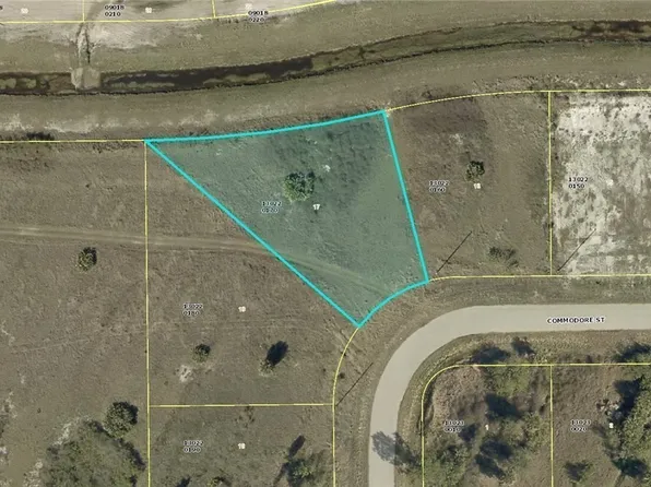 933 Commodore St, Lehigh Acres, FL 33974