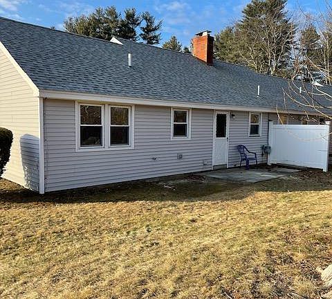 Patio with privacy fence