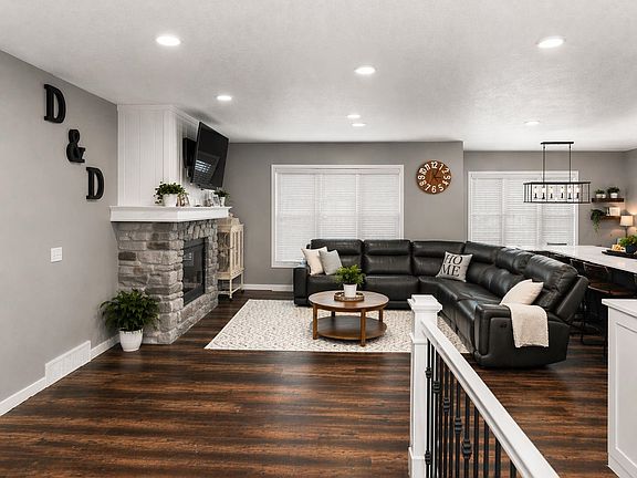 4th image of 4198 Oak Ridge Cir