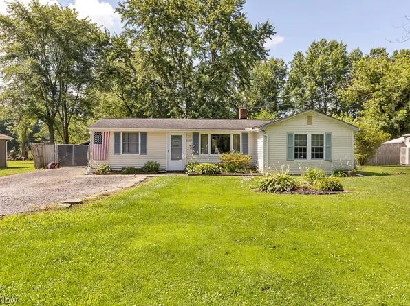 33665 Henwell Rd, Columbia Station, OH 44028