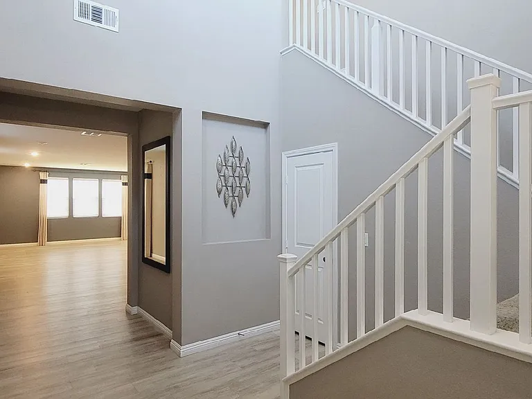 8745 Boa Vista Ave — Photo 3