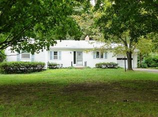 33 Coronado Dr, Rochester, NY 14617