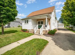 1301 Hine St, Bay City, MI 48708