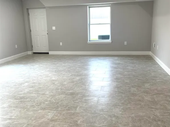 761 B 4th Street image 2 of 34