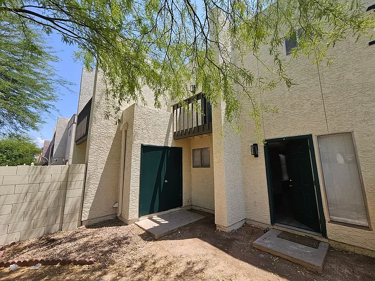 1715 E. Pepper Circle — Photo 49
