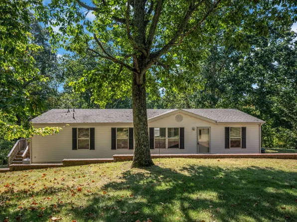 1066 Paula Ln, Pegram, TN 37143