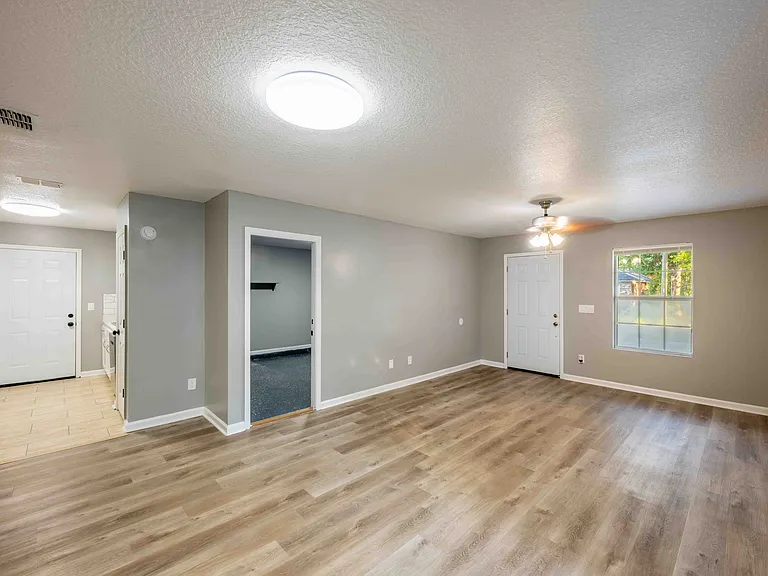 8205 Berry Ave — Photo 24