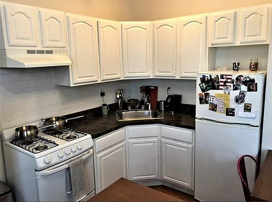 Rented by Signature Spaces NYC Corp | media 39