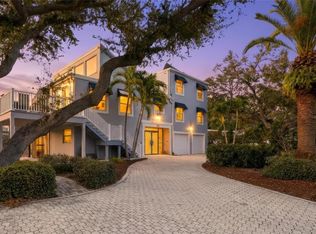 557 Venice Ln, Sarasota, FL 34242