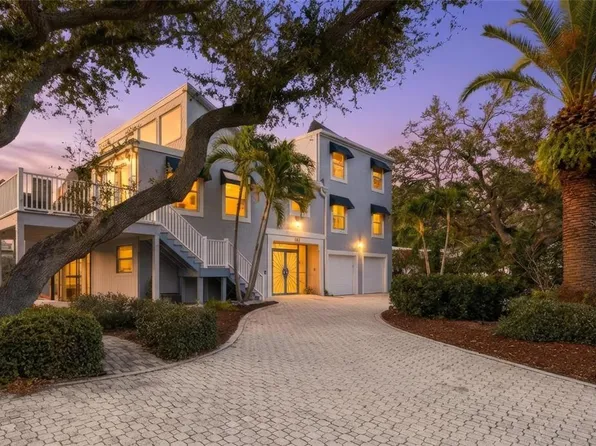 557 Venice Ln, Sarasota, FL 34242