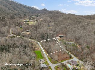 9999 Talking Rock Ln, Leicester, NC 28748