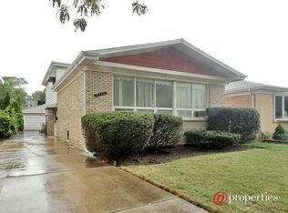 8240 Kenton Ave, Skokie, IL
