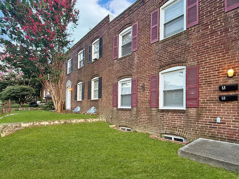 507 Arsan Ave #B — Photo 2