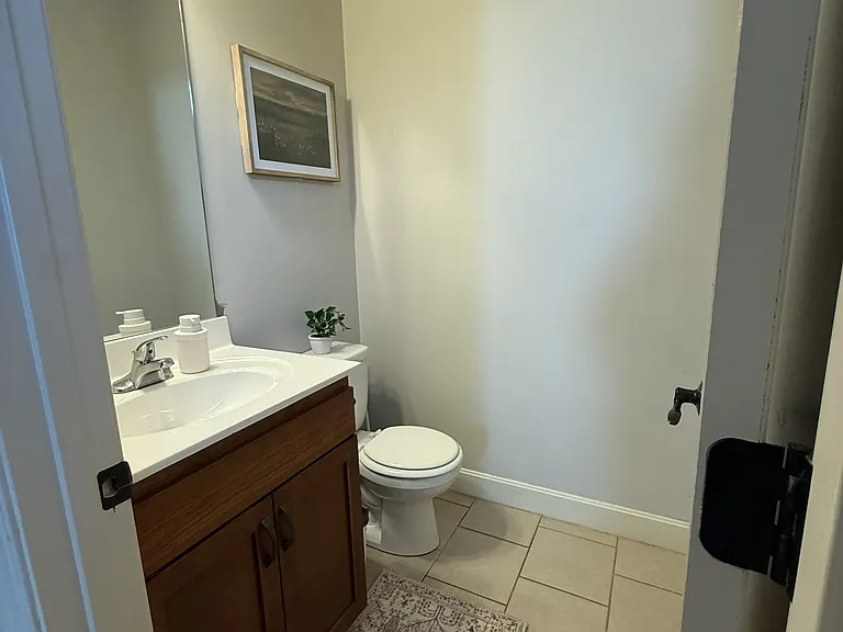 1st floor half bathroom