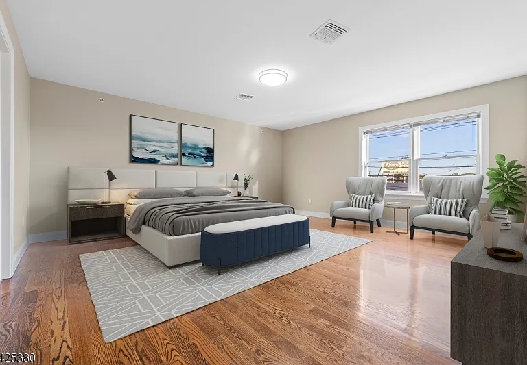 658 Market St — Photo 5