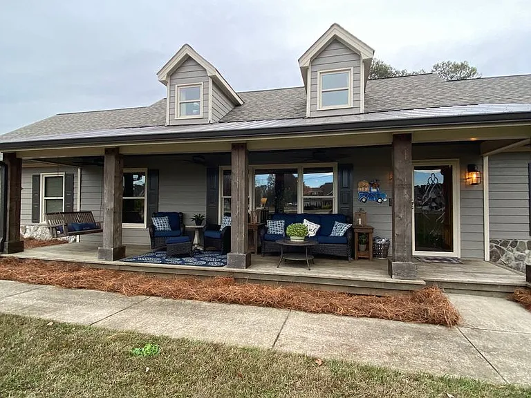 3850 Nikki Ln — Photo 1