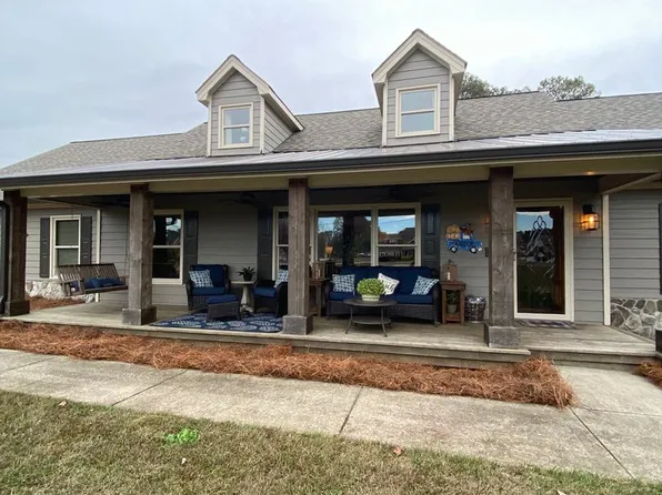 3850 Nikki Ln, Loganville, GA 30052