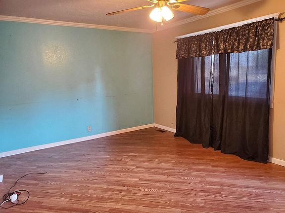 2nd image of 901 Otero Ave