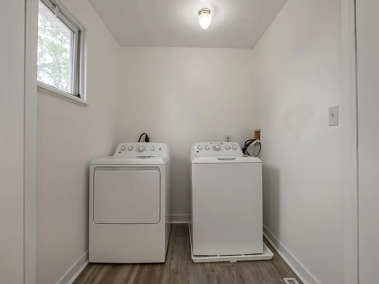 18619 Arrowhead Ave — Photo 13