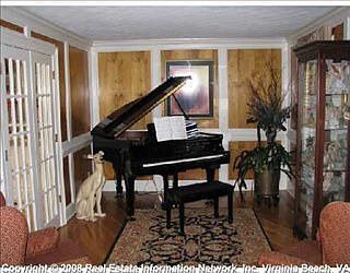 5th image of 312 Honey Locust Way