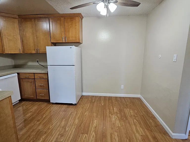 4217 McKellar Ln — Photo 3