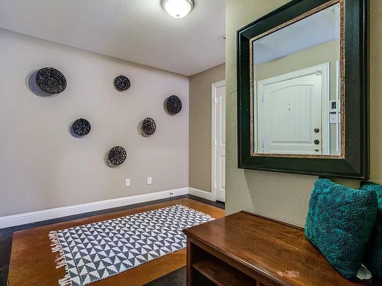 1309 Halcyon Pl — Photo 14