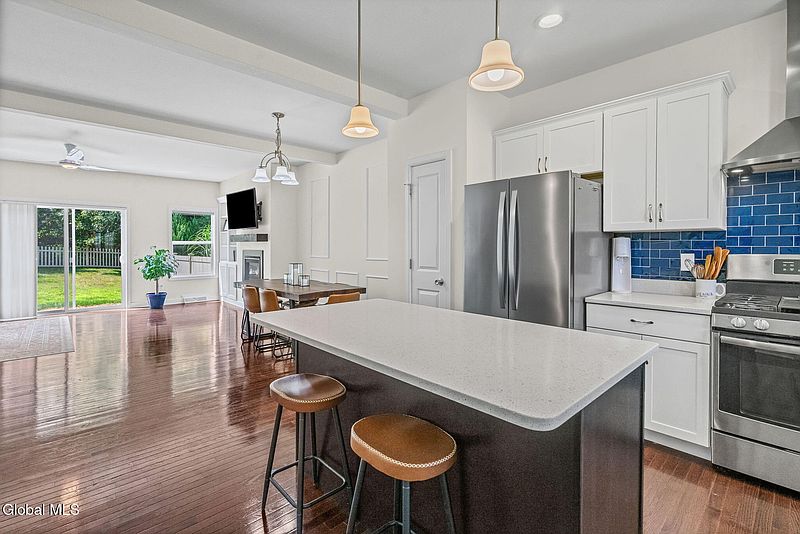 5th image of 13 Weston Way