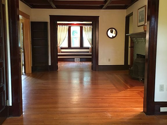 fr dining thru living to den