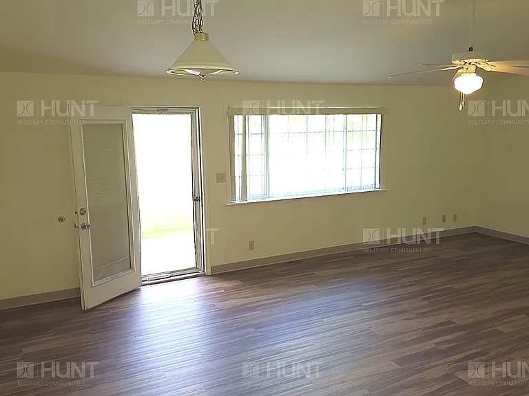 2155 Hawaii Ave — Photo 4