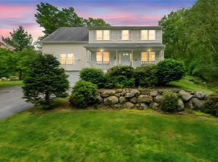 182 Laurel Ln, South Kingstown, RI 02892