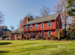 16 Laurie Ln, North Attleboro, MA 02760