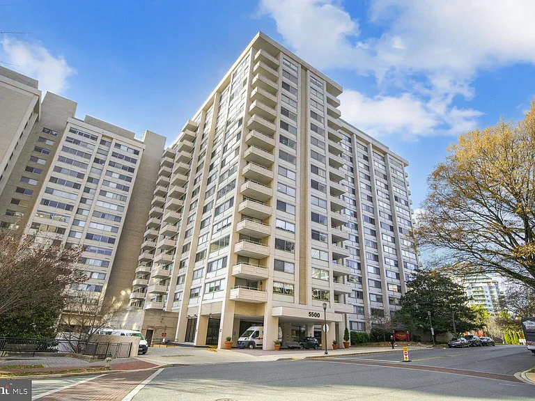 5500 Friendship Blvd #1125N — Photo 1