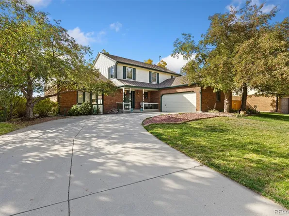 1233 Twin Peaks Circle, Longmont, CO 80503