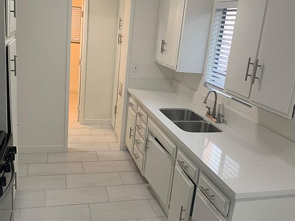 5th image of 12025 Bradfield Ave #H