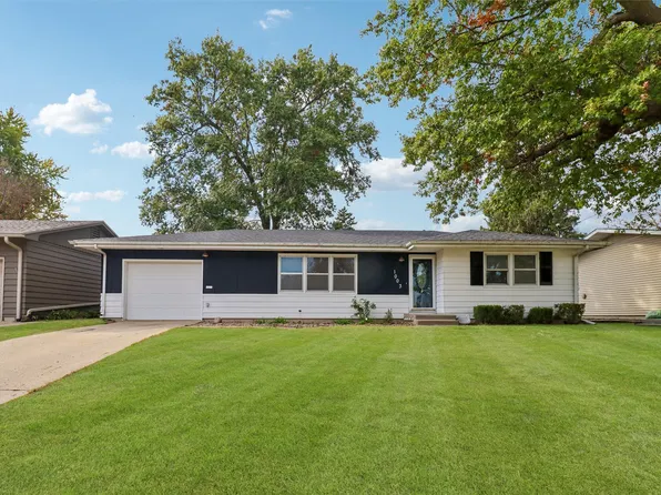 1003 E 15th St S, Newton, IA 50208