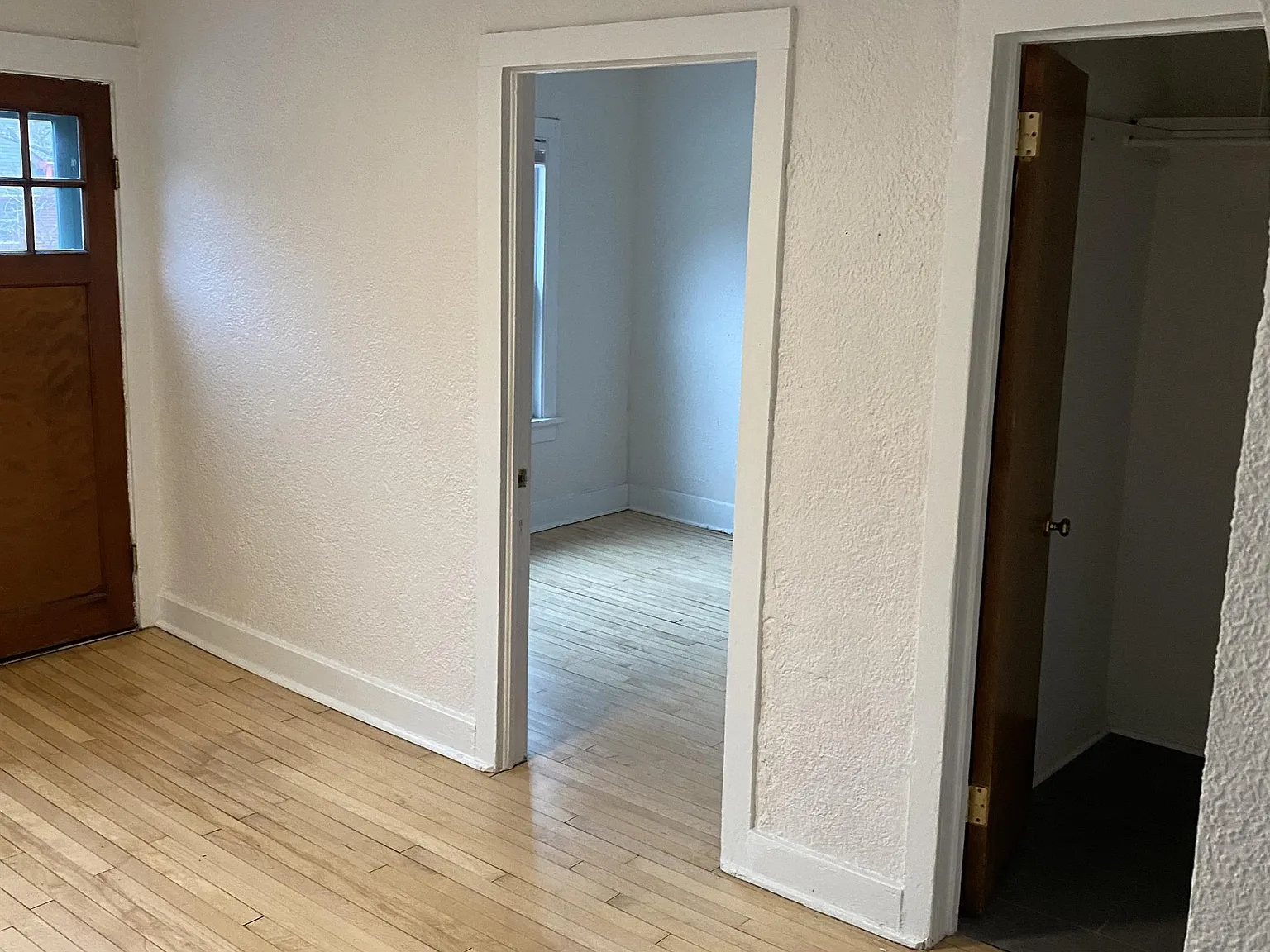 1604 N Franklin Pl - 3 — Photo 3