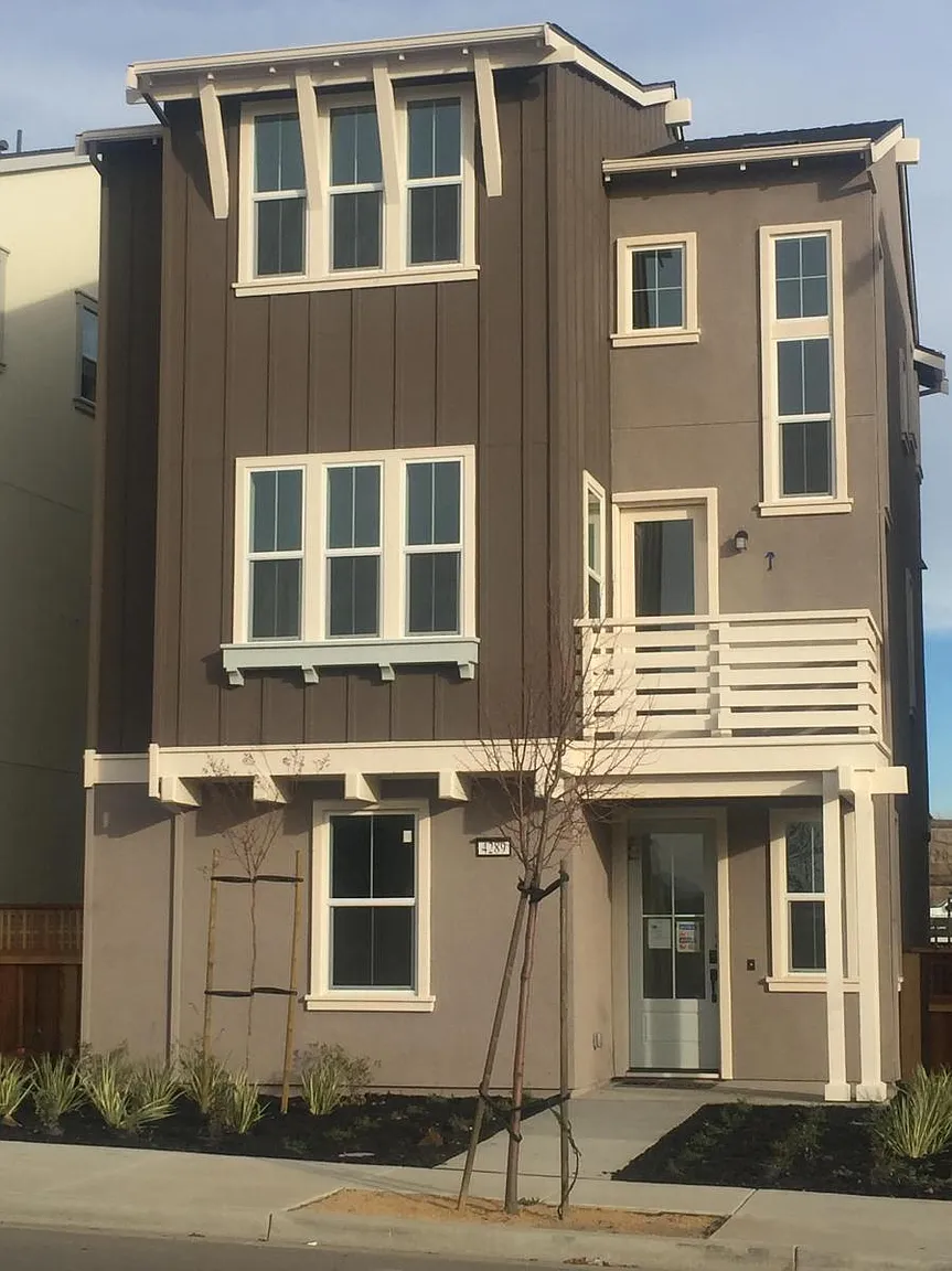 4289 Panorama Dr photo 1