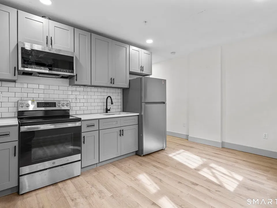 111 Bank St #3D