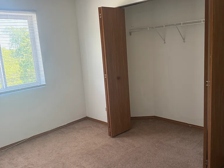 Grandvill Court Apts — Photo 7