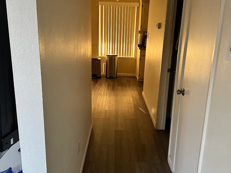 6827 Butler Ct — Photo 9