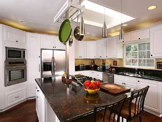 2nd image of 2120 Garfield Rd