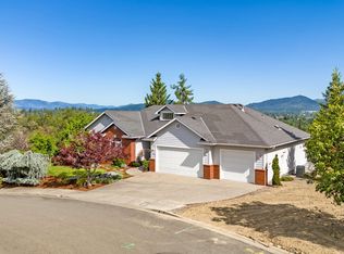 1532 Panoramic Loop, Grants Pass, OR 97527