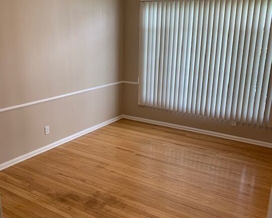 3rd image of 1089 S Ogden Dr Unit 1/2