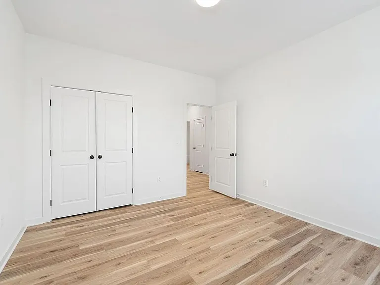 2295 E Spring Hill Ct — Photo 4