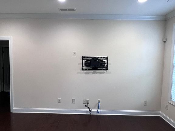 5th image of 1108 Holland Bend Dr