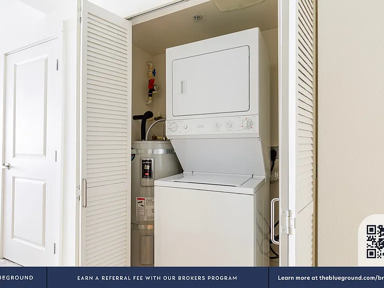 Washer/Dryer in Apartment